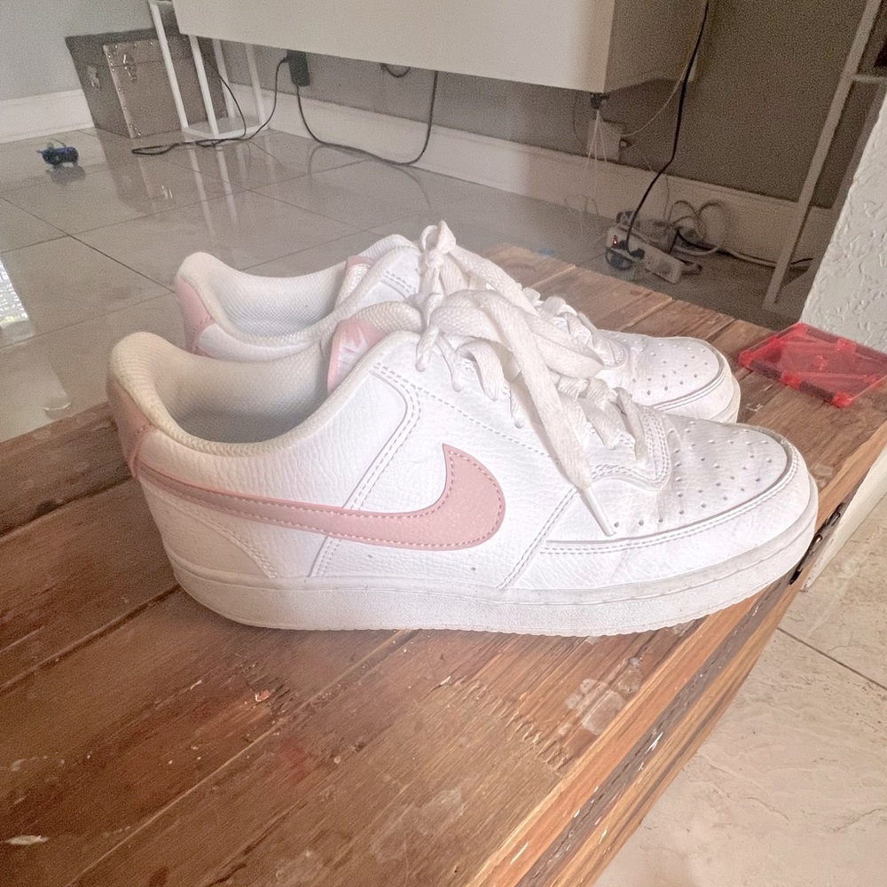 White with Loght Pink Nike check; Nike air max